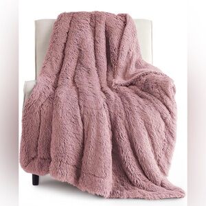 Luxurious Pink Faux Fur Throw Blanket 50x60